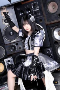 LiveRevolt Re:vengeの紫月ネオン役に不思議乃あむねが就任