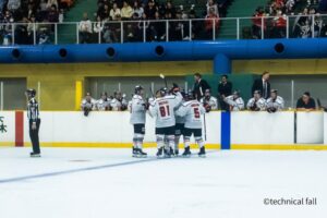 H.C.栃木日光アイスバックスがスターズ神戸に5-2で勝利 宮田大輔が逆転弾