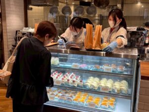 横浜スイーツ＆カフェ専門学校にCafe＆Patisserie POUSSINがオープン
