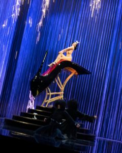 クリスチャン ルブタンがディタ・フォン・ティースを迎えた新物語を発表