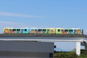 日東工業 リニモのラッピング車両ソーライオン号のデザインをリニューアル