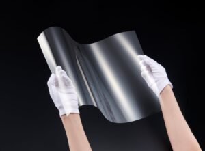 日本電気硝子が宇宙用超薄板カバーガラスStarveil™の新製品BDX-3を開発