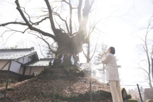 星のや軽井沢、冬の森で勝負運を高める宿泊プログラムを2026年12月より実施へ
