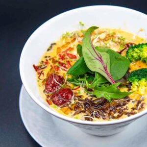 京都・四条河原町にヴィーガンラーメン店MERCY Vegan Ramenがオープン