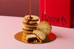 博多駅のRamelyがキャラメルサンドクッキーを2026年10月上旬から限定発売へ