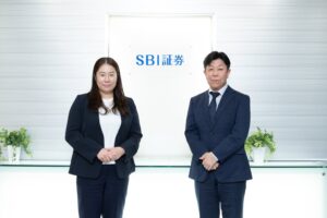 ビーウィズ、受託運営するSBI証券のインタビューを公開
