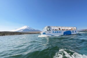 富士急バス、水陸両用バスでKABA Halloween号を10月31日から特別運航へ