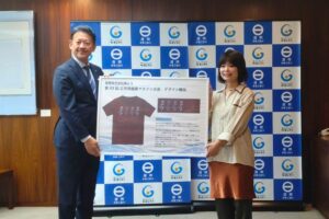 第43回三河湾健康マラソン大会、森菊が参加賞デザイン制作 蒲郡市長に贈呈