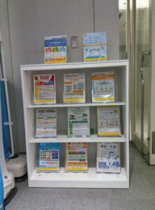 オカムラと日本製鉄の協業によるGXスチール製品が東京都庁に設置