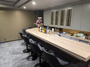 モウゴウがJR三宮駅近くにイベントバー エデン神戸をオープン 日替わり店長制を導入