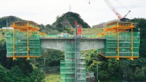 PC橋梁工事の柱頭部施工を効率化するクラッベワーゲン工法(TM)を開発