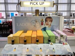 LADOR、パフュームヘアオイルの大型売り場を@cosme OSAKAに初展開へ