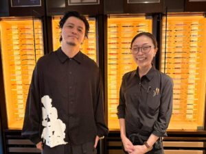 KREVAがJ-WAVEの番組で南青山の万年筆専門店を訪問 10月16日放送へ