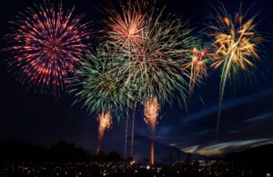 FIREBOX、山中湖で10月17日に花火約10,000発の没入型イベント開催へ