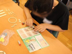 日研トータルソーシング株式会社、群馬県の児童養護施設でものづくり体験会などを開催