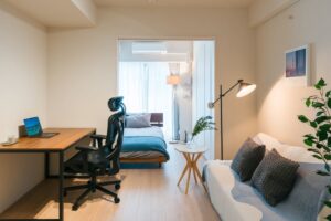 デジタルノマド向けの高価格帯マンスリーブランド「unito serviced apartment」を始動。第1弾として都心部に4棟70室を開業