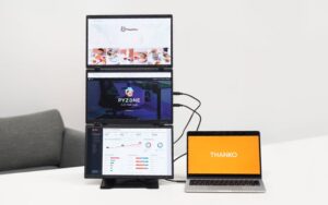 サンコーがUSB1本で4画面にできる縦横回転モニターを発売