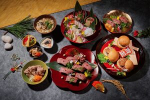大晦日の夜空を彩る約250発の花火と、年末年始限定「ローストビーフ寿司」などの特別ビュッフェを提供【グランドメルキュール伊勢志摩リゾート＆スパ】