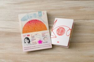 小森コーポレーション、印刷技術を結集したKOMORIハウスパスポートを制作