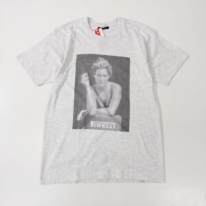 ピーター・リンドバーグ、ブルース・ウェーバーの写真をプリントしたヴィンテージTシャツをはじめ、約200点のヴィンテージTシャツを「VCM VINTAGE　MARKET」にて展示販売
