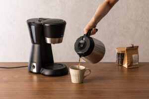 ニトリ、真空断熱ポット採用のコーヒーメーカーHZ2R01を発売
