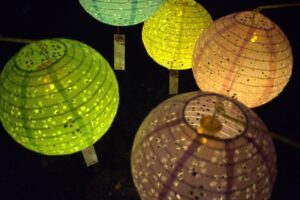 灯りと香りで夜の浅草を巡る、新しい街歩き体験「馨る浅草 提灯プロジェクト」が10月15日（木）よりスタート！