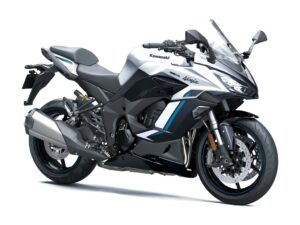 カワサキ、Ninja 1100SXなど2027年モデルを新カラーで11月14日発売へ