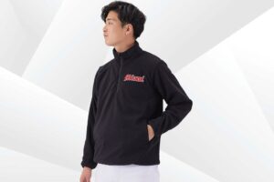 ZETTのフリースジャケットに高校野球対応モデルが登場 快適性と保温性を追求