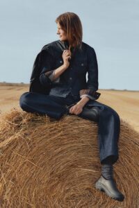 BarbourとA.P.C.が、英国のクラフツマンシップとパリの洗練されたシンプルさを融合させたAW26コレクションを発表