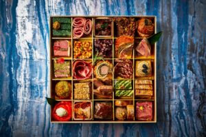 ArtisanNipponが新春に贈る、天然肉の生命力が結晶した美食BOX。「La vie 2027 Okada Osamu」（ラ・ヴィ2027 オカダオサム）