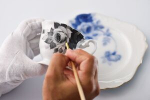 ル・ノーブル、創業50周年企画で大倉陶園の工場見学ツアーを26年11月開催へ