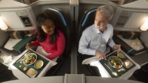 アラスカ航空とハワイアン航空、国際線ビジネススイート機内食など刷新