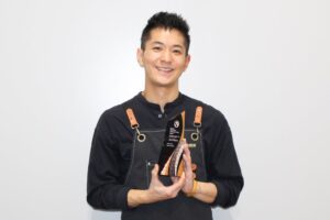 椿屋珈琲 焙煎所の千田 陽介氏、サイフォンコーヒー世界大会で第3位に