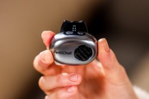 PettiChatがMakuakeに登場へ ペットの声をAIで感情推測するデバイス