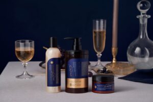 【cocone Winter Collection 2026｜数量限定復刻】“幻のジュエリーカシスの香り”が再び。贅沢フレグランスシャンプーが10月30日より発売