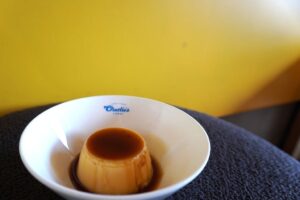 チャーリーズ ラナイ、愛犬と楽しむわんこと地獄蒸し®プリンを11月1日発売へ