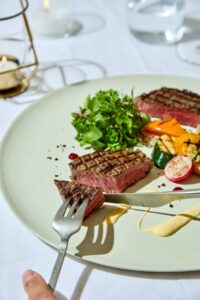 「将来どんな仕事をしたい？」食品会社社員から転身した食品専門カメラマン、杉並区の小中学生向けキャリア教材「地域のお仕事ガイドブックDX」に掲載