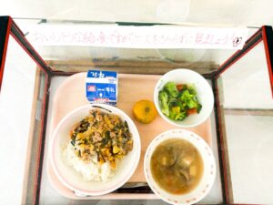 渋谷区内の公立小中学校でFC東京コラボ給食を提供 食育授業も実施