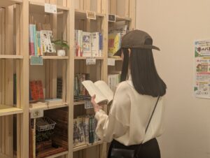 ネクステップ、JR博多南駅前ビルにシェア型書店「日々書店」を10月27日オープンへ