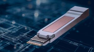 シスコと NVIDIA、AI ファクトリー拡張支える次世代光モジュール発表