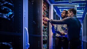 シスコとNVIDIA、次世代光モジュールUSFPのオープン仕様策定を発表