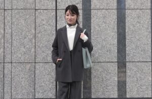 青山商事、オンオフ着回せるみんなのコートを10月22日に発売へ