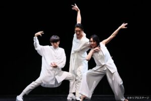 大貫勇輔ら出演のダンス演劇 PASSION 横浜で開幕 葛飾北斎描く