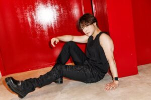 AOKI DENIM、声優・狩野翔と初コラボのデニムパンツなど先行予約開始