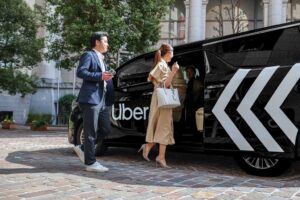 ラグジュアリーカードがUber プレミアムの会員限定優待を開始