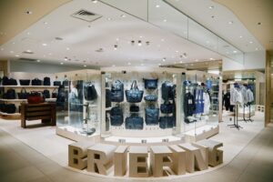 BRIEFINGが渋谷スクランブルスクエアへ出店 限定モデルやコラボ品を展開