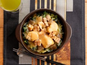 ナッシュが揚げ鶏と豚バラのにんにくみそだれを10月23日に発売へ