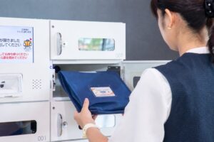 内田洋行、八王子駅南口の桑都の杜に東京都内初の予約本貸出ロッカーを導入