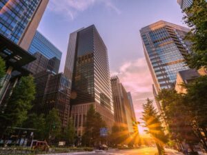 JLL調査、東京・大阪・福岡のグレードAオフィス賃料が前年同期比10%以上上昇