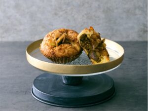 Comme’N TOKYOがブリオッシュ・焼きカレーパンを発売